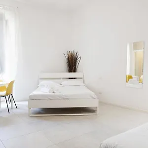 Smart Central Station Apartment